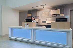 Holiday Inn Express & Suites Nearest Universal Orlando by IHG