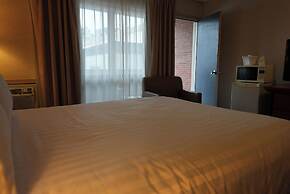 Travelodge by Wyndham Niagara Falls at the Falls