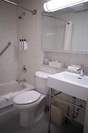 Travelodge by Wyndham Niagara Falls at the Falls