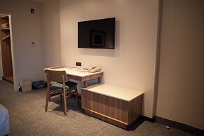 Travelodge by Wyndham Niagara Falls at the Falls