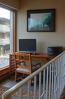 Travelodge by Wyndham Niagara Falls at the Falls