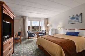 Travelodge by Wyndham Niagara Falls at the Falls