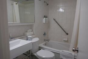 Travelodge by Wyndham Niagara Falls at the Falls