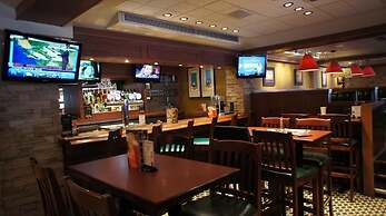 Travelodge by Wyndham Niagara Falls at the Falls