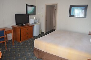 Travelodge by Wyndham Niagara Falls at the Falls