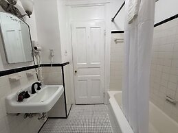 Windsor Inn Hotel