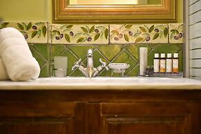 Angelica Boutique Hotel