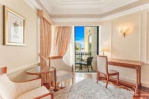 Imperial Hotel Gold Coast