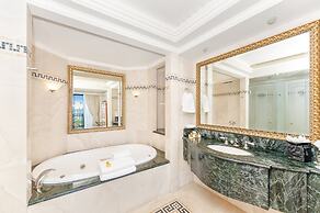 Imperial Hotel Gold Coast