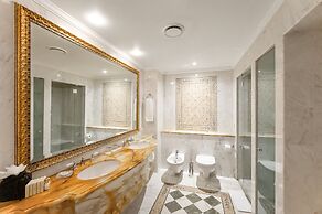 Imperial Hotel Gold Coast