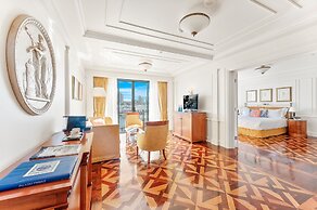 Imperial Hotel Gold Coast