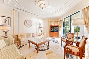 Imperial Hotel Gold Coast