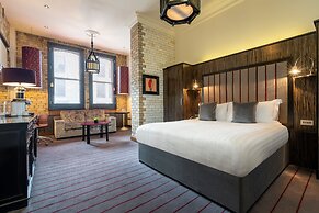 The Trinity City Hotel