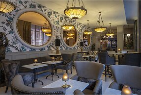 The Trinity City Hotel