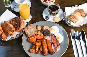 The Trinity City Hotel