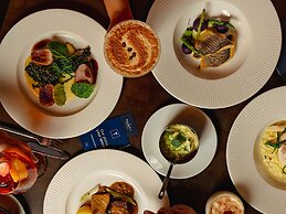 The Trinity City Hotel