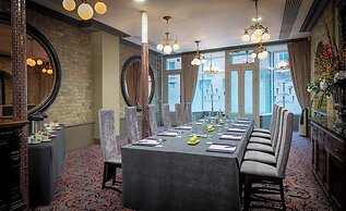 The Trinity City Hotel