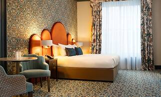 The Trinity City Hotel