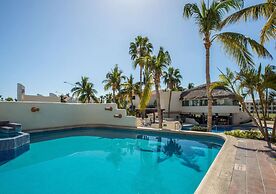 Park Royal Homestay Los Cabos