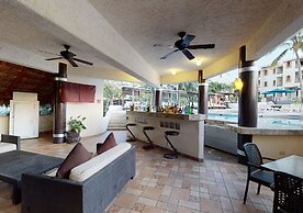 Park Royal Homestay Los Cabos