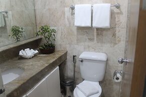 The Pearl Manila Hotel