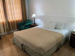 The Pearl Manila Hotel