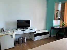 The Pearl Manila Hotel