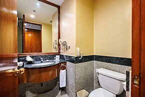 Waterfront Cebu City Hotel & Casino