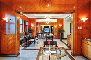 Waterfront Cebu City Hotel & Casino