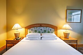 Waterfront Cebu City Hotel & Casino