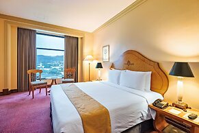 Waterfront Cebu City Hotel & Casino