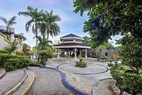 Waterfront Cebu City Hotel & Casino