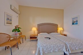 Palmariva Beach Hotel