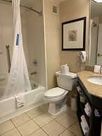 Comfort Inn & Suites Mt. Holly - Westampton