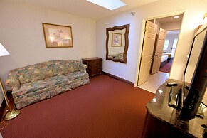 Crown Choice Inn & Suites Lakeview & Waterpark