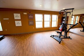 Crown Choice Inn & Suites Lakeview & Waterpark