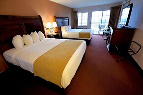 Crown Choice Inn & Suites Lakeview & Waterpark