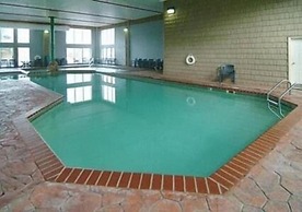 Crown Choice Inn & Suites Lakeview & Waterpark