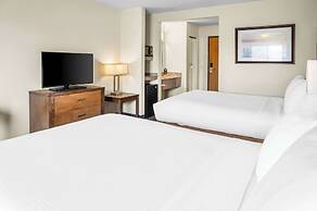 White Pines Inn & Suites