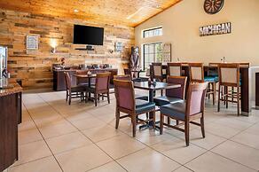 White Pines Inn & Suites