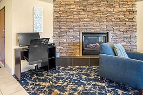 White Pines Inn & Suites