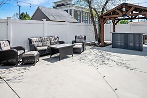 White Pines Inn & Suites