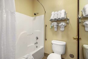 Comfort Inn and Suites Pittsburg