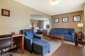 Comfort Inn and Suites Pittsburg
