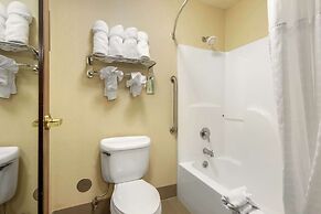 Comfort Inn and Suites Pittsburg