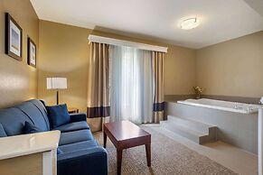 Comfort Inn and Suites Pittsburg