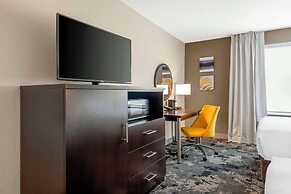 Comfort Inn & Suites Near Universal Orlando Resort - Convention Ctr