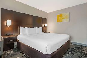 Comfort Inn & Suites Near Universal Orlando Resort - Convention Ctr