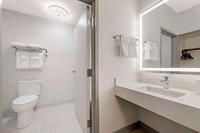 Comfort Inn & Suites Near Universal Orlando Resort - Convention Ctr