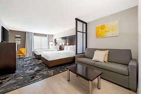 Comfort Inn & Suites Near Universal Orlando Resort - Convention Ctr